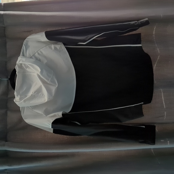 Nike Windbreaker - Picture 5 of 5